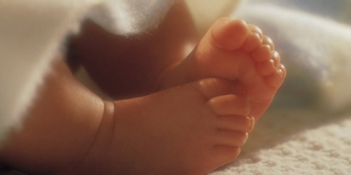 Ребенок умирает в утробе матери: почему, каковы последствия, что будут делать врачи?
