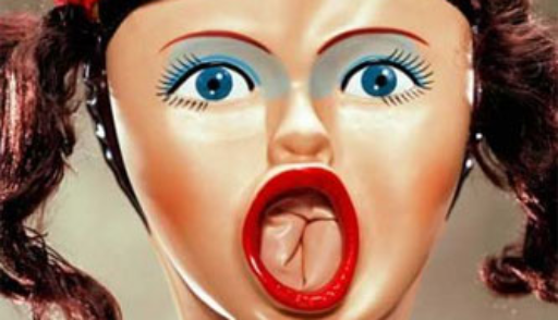 История резиновой женщины: Гитлер, Барби и секс-роботы (фото)
